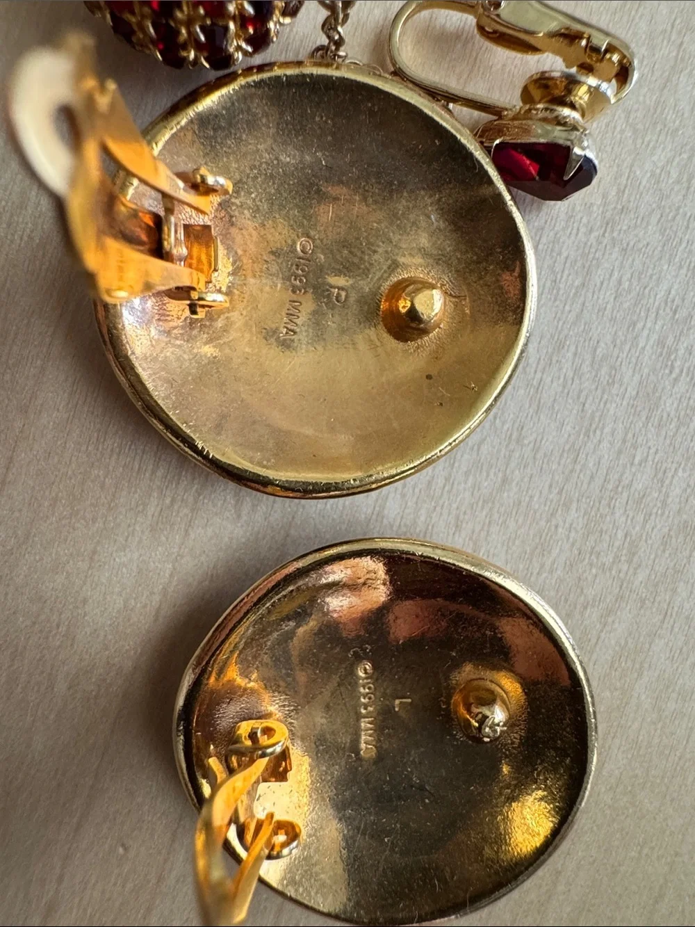 Vintage Gold-Tone Blue Flower Drop Clip-On Earrings - MMA, Weiss - Picture 5 of 6